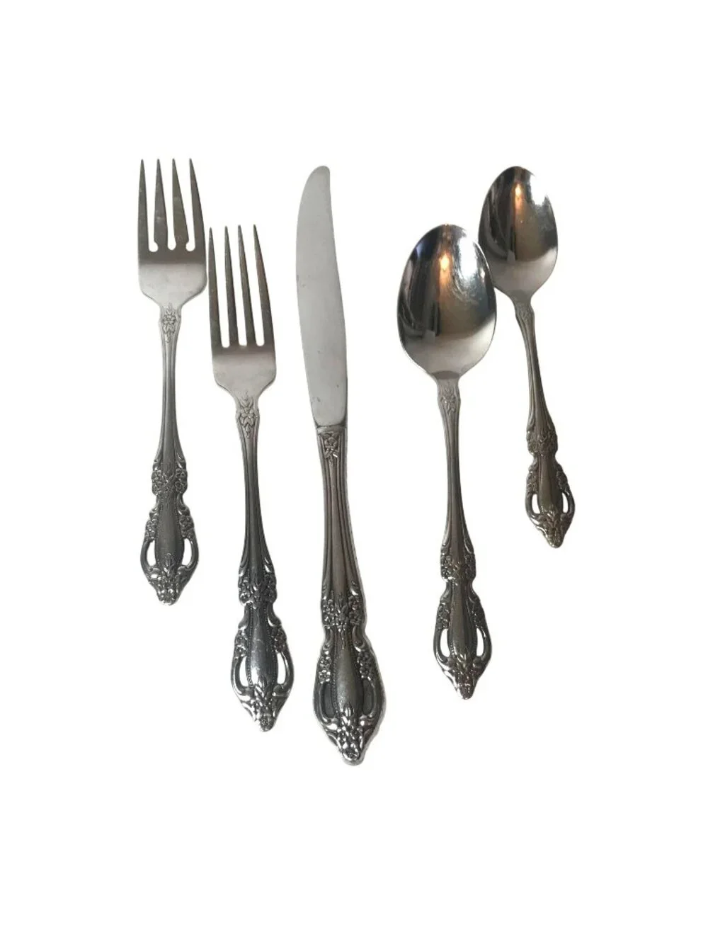 Distinction Deluxe By Oneida Stainless Steel 21 Piece Flatware Set